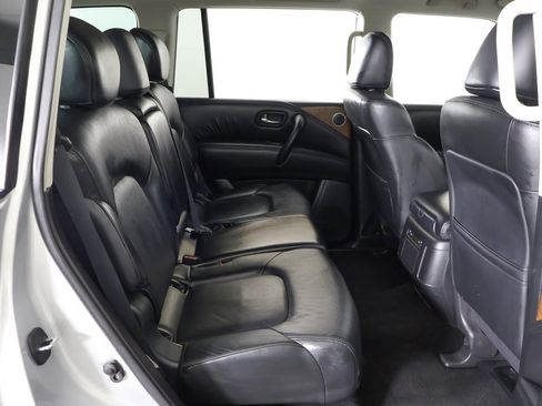 Used 2023 Nissan Armada SL image 40