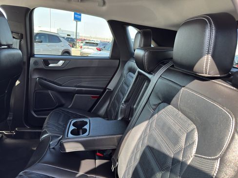 Used 2023 Ford Escape SE w/ PHEV Premium Package image 33