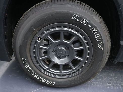 Used 2022 Volkswagen Atlas SE image 23