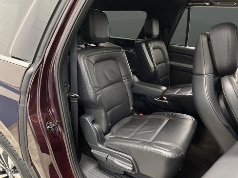 Used 2024 Lincoln Navigator L Reserve image 36