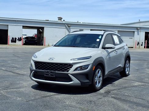 Used 2023 Hyundai Kona SEL w/ Cargo Package AWD/4WD image 2