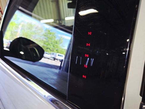 Used 2025 Ford Expedition Active image 9