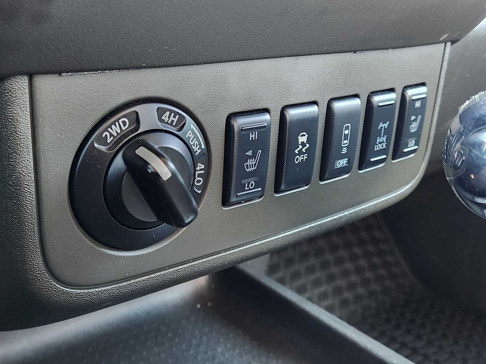 Used 2019 Nissan Frontier PRO-4X w/ Pro-4x Luxury Package AWD/4WD image 23