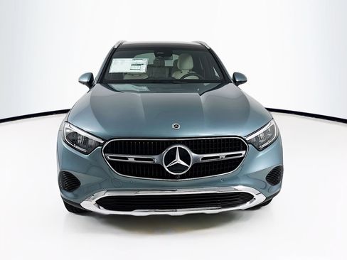 New 2026 Mercedes-Benz GLC 300 image 2