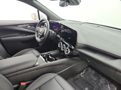 Used 2024 Chevrolet Blazer EV LT AWD/4WD image 21