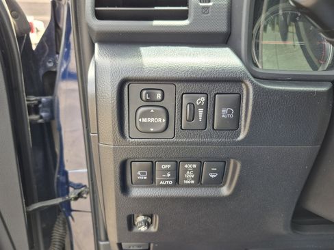 Used 2023 Toyota 4Runner Limited AWD/4WD image 38