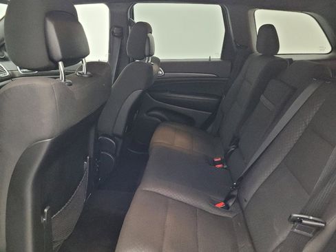 Used 2018 Jeep Grand Cherokee Laredo image 18