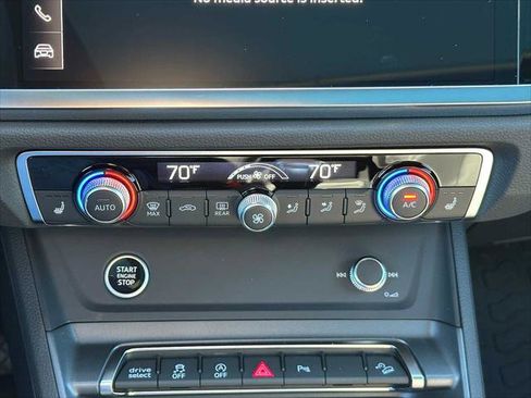 New 2025 Audi Q3 2.0T Premium image 27