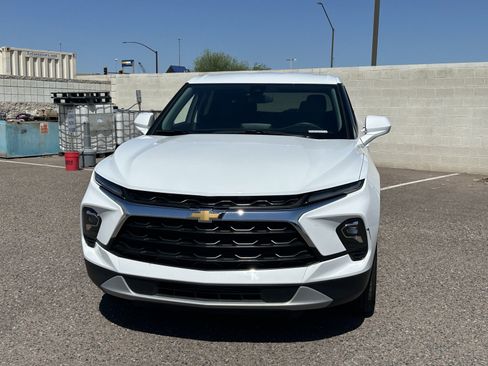 Used 2025 Chevrolet Blazer LT FWD image 8
