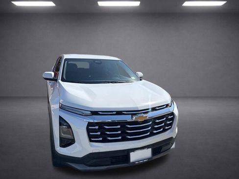Used 2026 Chevrolet Equinox LT FWD image 5
