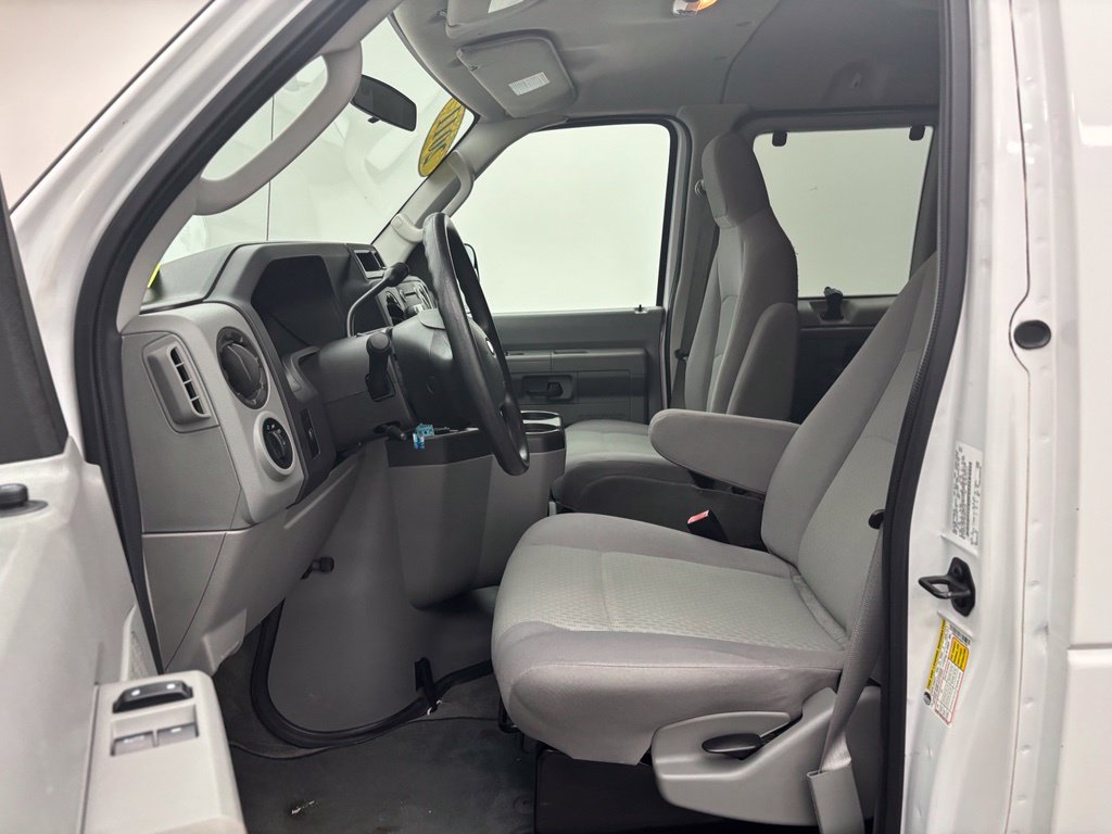 Used 2011 Ford E-350 and Econoline 350 XLT RWD image 22