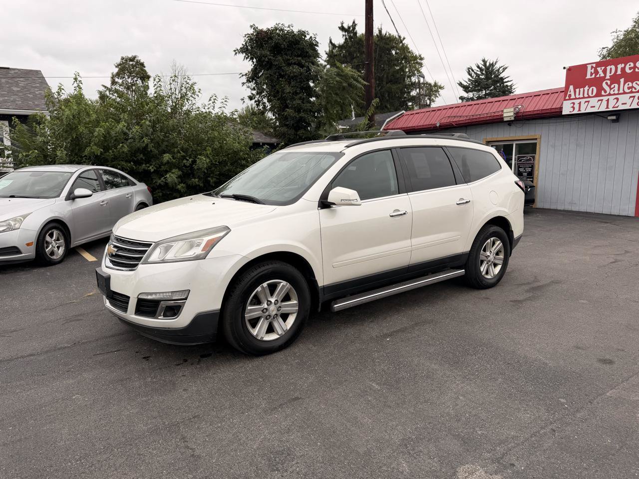 Used 2014 Chevrolet Traverse LT w/ LPO, 'HIT The Road' Package FWD image 25