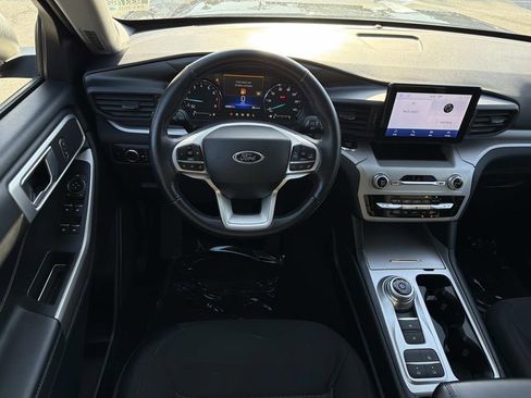 Certified 2023 Ford Explorer XLT image 11