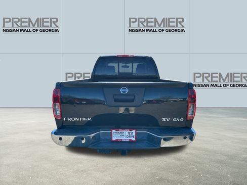 Certified 2021 Nissan Frontier SV image 6