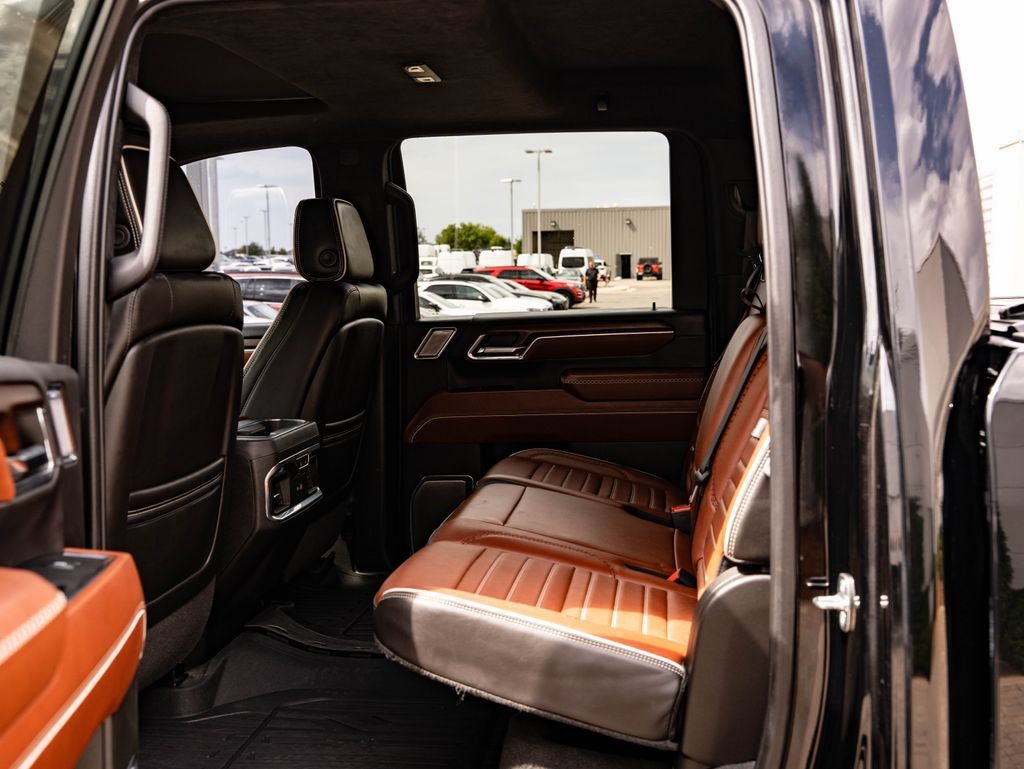 Used 2024 GMC Sierra 2500 Denali Ultimate w/ Max Trailering Package AWD/4WD image 45