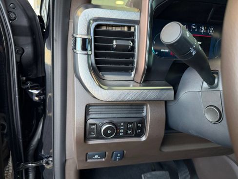 Used 2025 Ford F350 King Ranch w/ FX4 Off-Road Package AWD/4WD image 21