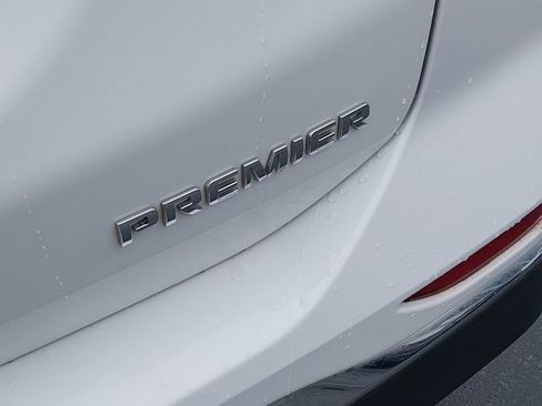 Used 2021 Chevrolet Equinox Premier FWD image 15