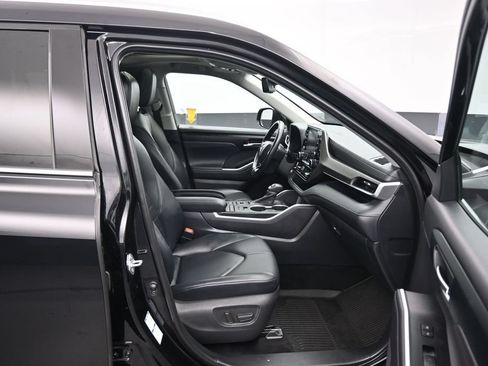 Used 2020 Toyota Highlander XLE AWD/4WD image 55