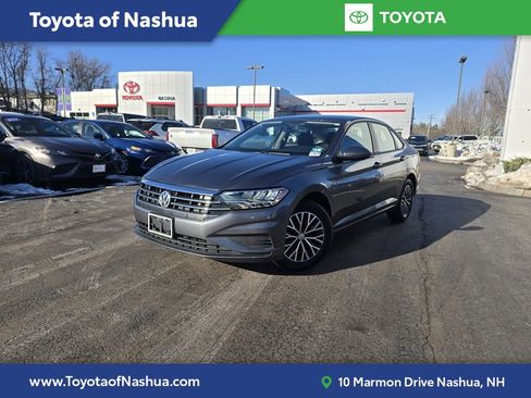 Used 2020 Volkswagen Jetta SE image 1