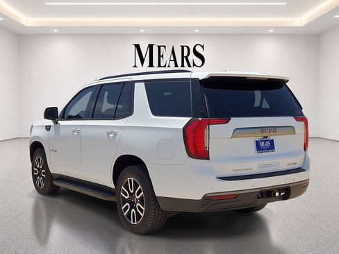 Used 2021 GMC Yukon AT4 w/ Technology Package AWD/4WD image 3