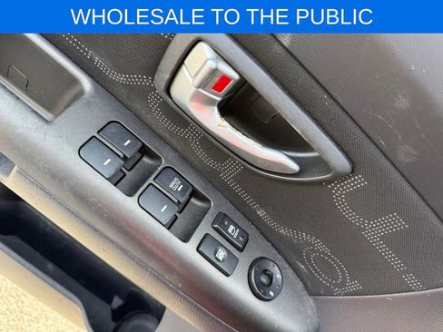 Used 2013 Kia Soul + image 11