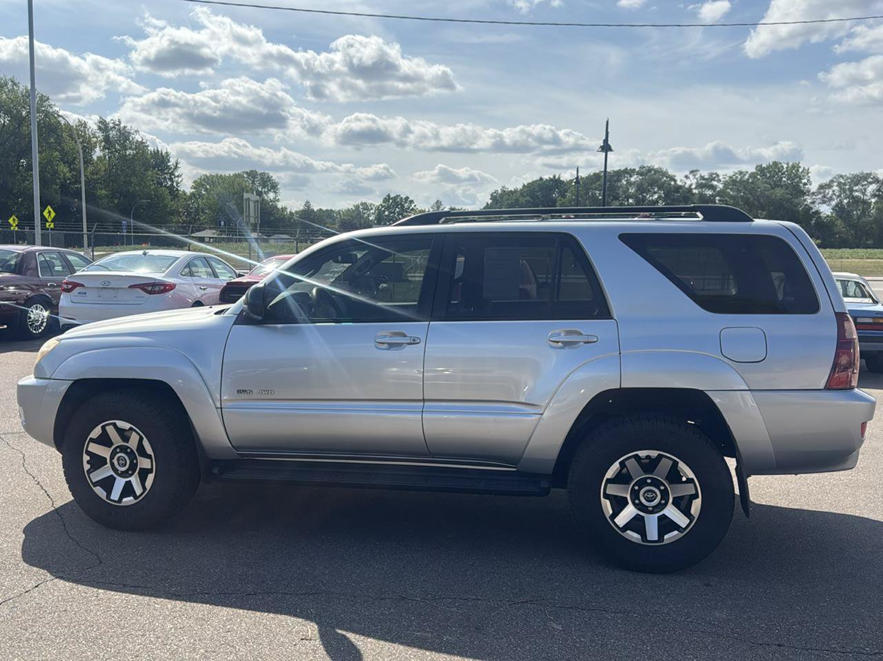 Used 2005 Toyota 4Runner SR5 AWD/4WD image 8