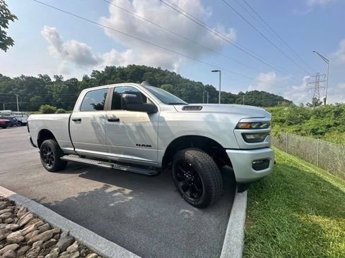 Used 2026 RAM 2500 Big Horn AWD/4WD image 12