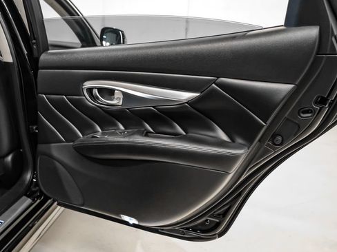 Used 2019 INFINITI Q70 L 3.7 RWD image 45