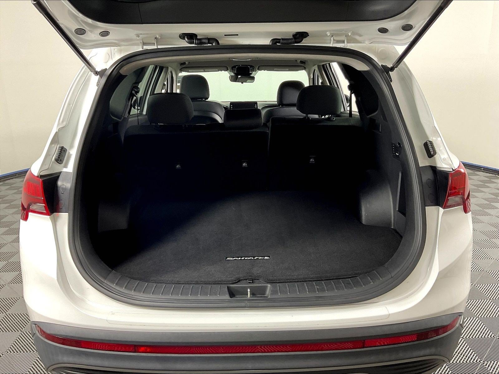 Certified 2023 Hyundai Santa Fe SE FWD image 37