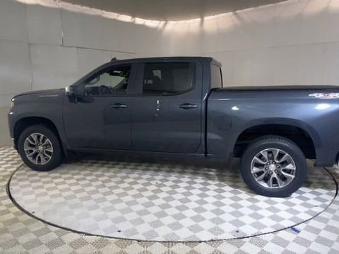 Used 2022 Chevrolet Silverado 1500 LT AWD/4WD image 8