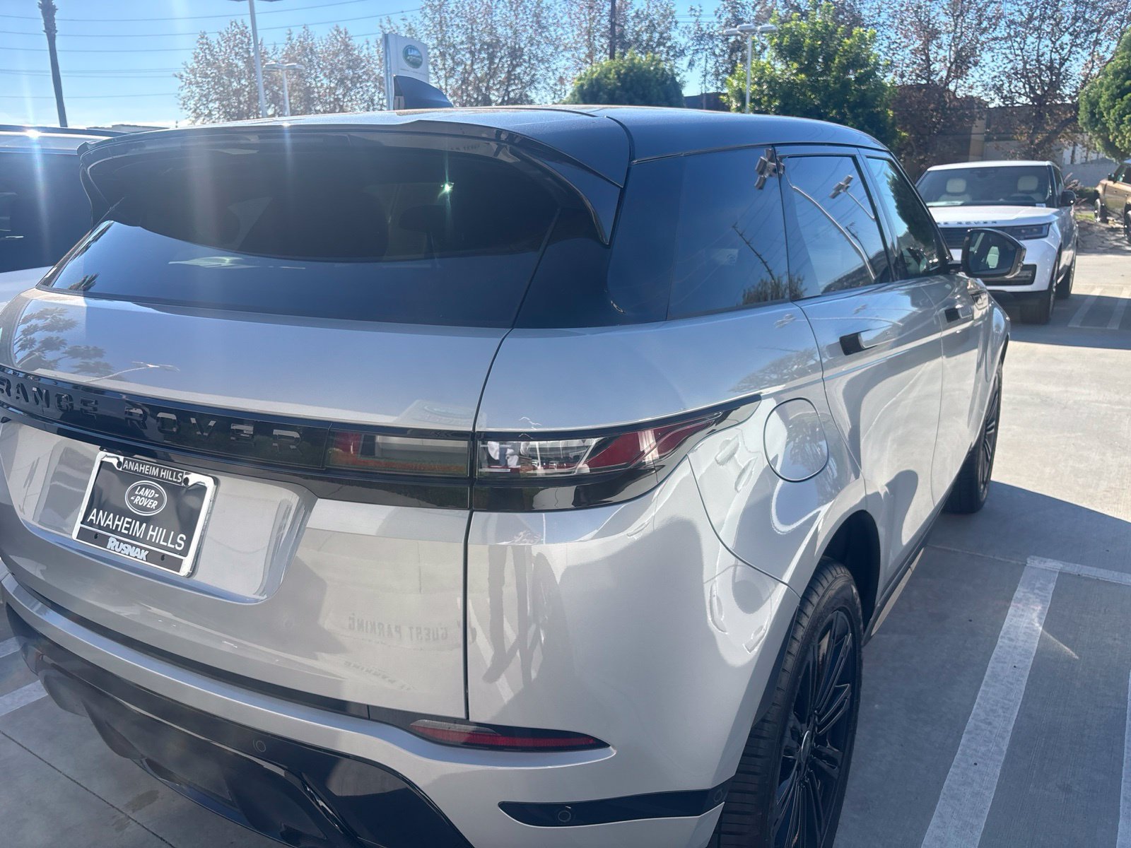 Certified 2026 Land Rover Range Rover Evoque Dynamic SE AWD/4WD image 3