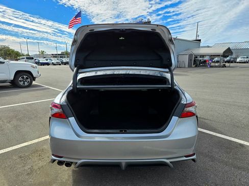 Used 2021 Toyota Camry SE image 17