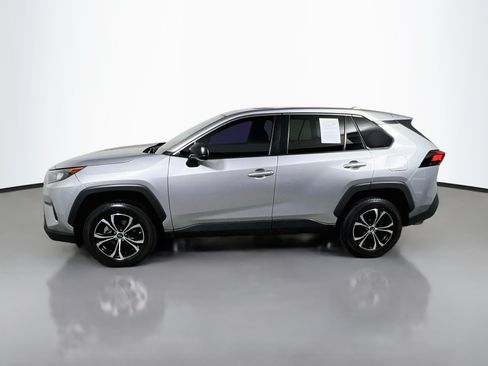 Used 2022 Toyota RAV4 LE FWD image 9