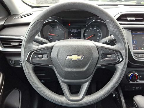 Used 2023 Chevrolet TrailBlazer LT AWD/4WD image 19