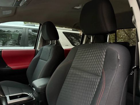 Used 2022 Toyota Tacoma SR5 image 13