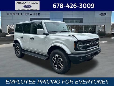 New 2026 Ford Bronco Outer Banks AWD/4WD image 1