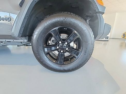 Used 2021 Jeep Wrangler Unlimited Sport image 11