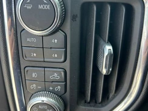 Certified 2020 GMC Sierra 1500 AT4 w/ AT4 Premium Package AWD/4WD image 8