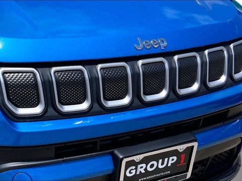 Used 2022 Jeep Compass Latitude FWD image 29