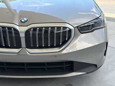 Used 2026 BMW 530i RWD image 12