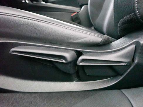 Used 2024 Honda Civic Sport image 14