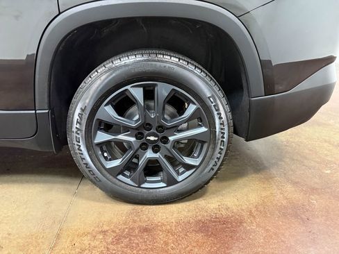 Used 2021 Chevrolet Traverse RS image 92