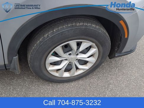 Used 2023 Honda CR-V LX image 9