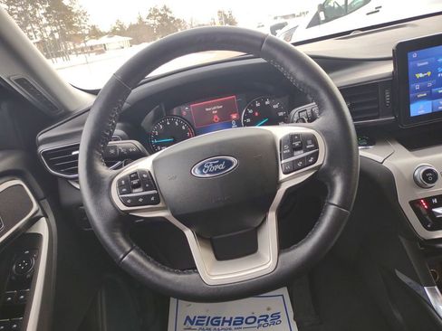 Used 2021 Ford Explorer XLT w/ Equipment Group 202A image 19