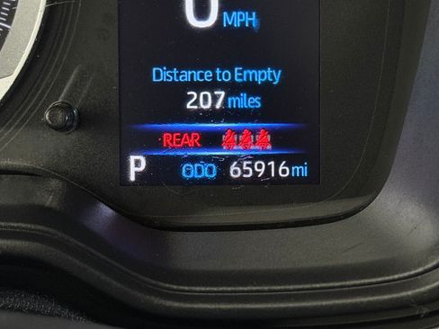 Used 2022 Toyota Corolla LE FWD image 21