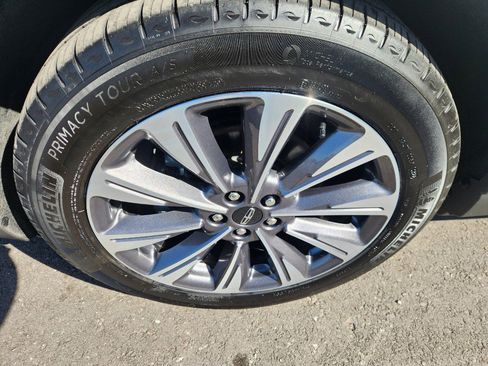 Used 2022 Lincoln Corsair Reserve w/ Equipment Group 201A image 9