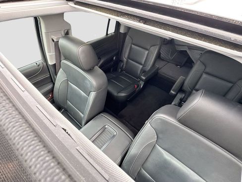 Used 2017 GMC Yukon XL SLT w/ Premium Edition image 28