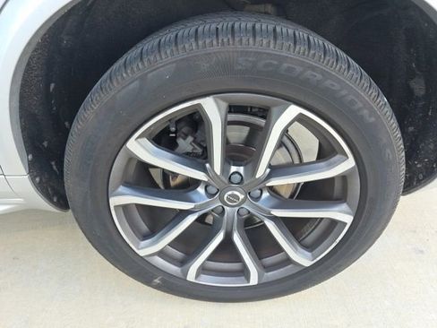 Used 2018 Volvo XC90 T6 Momentum w/ Convenience Package AWD/4WD image 13