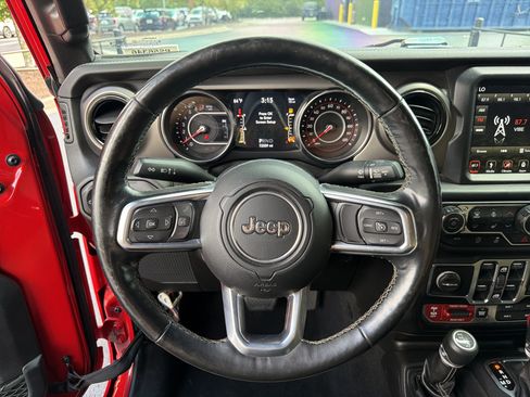 Used 2019 Jeep Wrangler Unlimited Rubicon AWD/4WD image 9