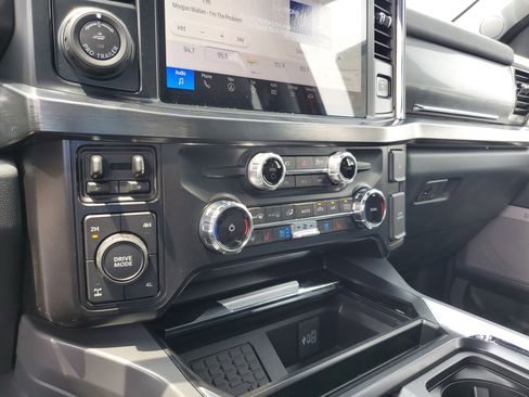 New 2025 Ford F350 Lariat w/ Lariat Ultimate Package image 29